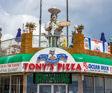 Tony's Pizza building